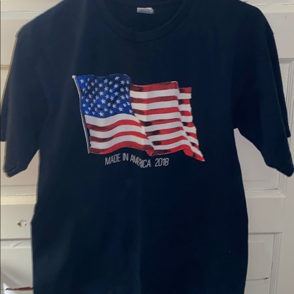 men’s t shirt with american flag